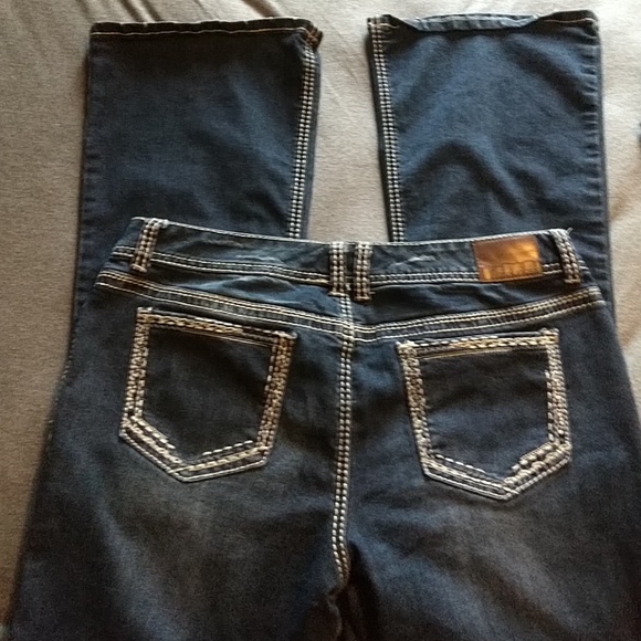 Maurices Jeans - Picture 3 of 3